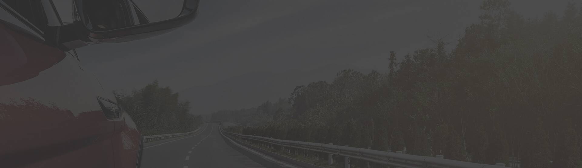Fondo oscuro de carretera usado en Porqué Con Nosotros
